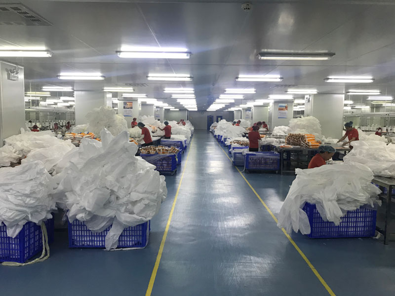 醫(yī)護(hù)防護(hù)用品生產(chǎn)現(xiàn)場(chǎng)