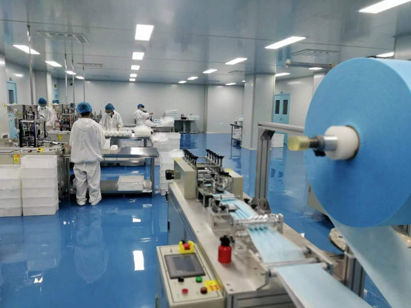 醫(yī)護(hù)防護(hù)用品生產(chǎn)現(xiàn)場(chǎng)